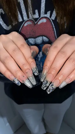 ネイル カンナ【Y2Kネイル /コーンロウ】のネイルデザイン