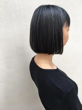 ミディアム カラー THE DAY所属・AKI HASHIMOTOのヘアスタイル