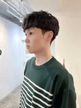 パーマ メンズ 小嵩 峻平のヘアスタイル