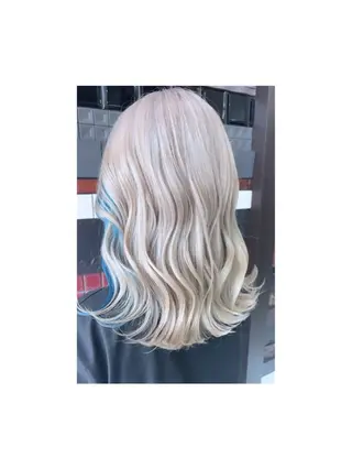 ミディアム カラー design salonLia所属・色落ちまで2度綺麗な ハイトーン🪞／ミクのヘアスタイル