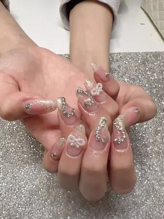 ネイル Guarendo錦糸町店所属・ガレンドウ 白澤 愛子のネイルデザイン