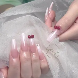 ネイル Maggie Nail🦩のネイルデザイン