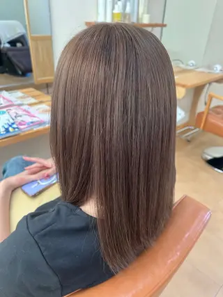 カラー ワンワールドパルク hanaのヘアスタイル