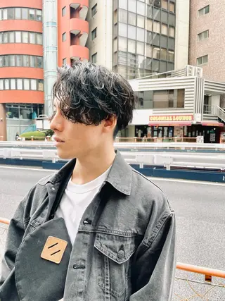 ミディアム パーマ メンズ 💈メンズパーマ💈 ナカザワ リョウのヘアスタイル