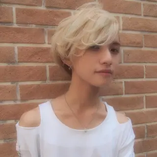 ミディアム カラー パーマ ヘアアレンジ メンズ キッズ ネイル マツエク・マツパ サロンドミルク 原宿のヘアスタイル