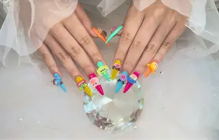 ネイル private salon le'a所属・le'a スタッフのネイルデザイン