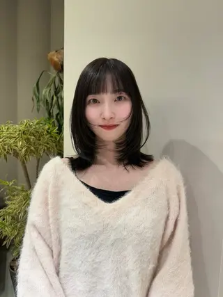 ミディアム n i r .所属・渡部 円のヘアスタイル