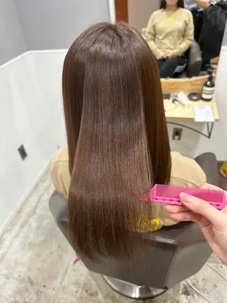 ミディアム miloc MOMOKAのヘアスタイル