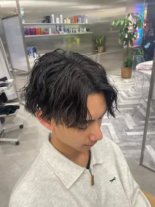 ショート パーマ メンズ カラーモデル⚡️ REONのヘアスタイル