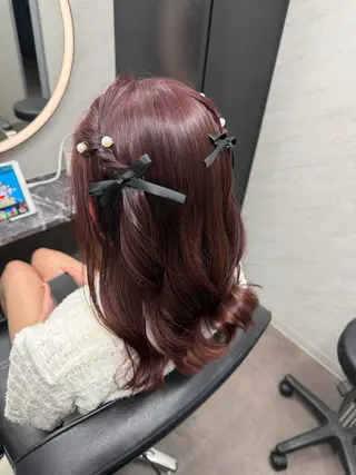 ミディアム カラー 砂野 真璃奈のヘアスタイル