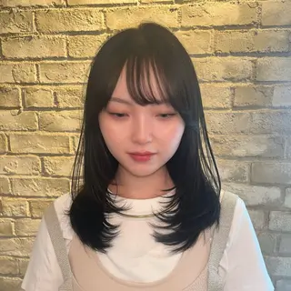 ミディアム Tiffa二子玉川所属・レイヤーカット 🌻AOI🌻のヘアスタイル