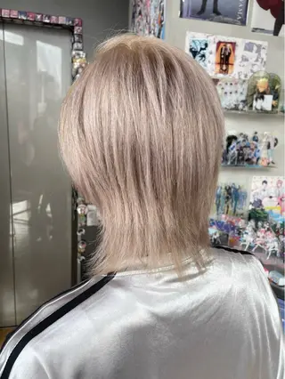 メンズ 🍭ハイトーン/ デザインカラー🦄のヘアスタイル