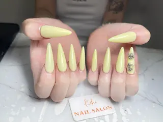 ネイル 💕鈴木ユリ パラジェル/オフ無料のネイルデザイン