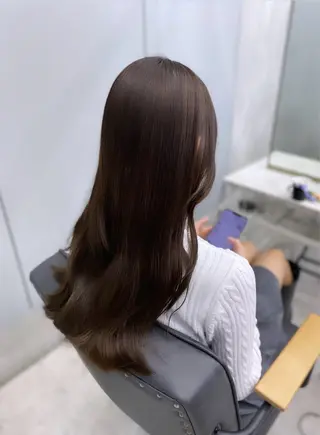 ロング AKANE 【zina新宿】のヘアスタイル