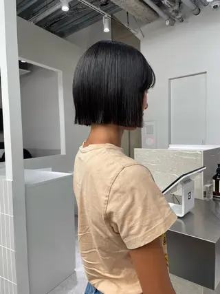 ショート stén/kana /中明度カラーのヘアスタイル