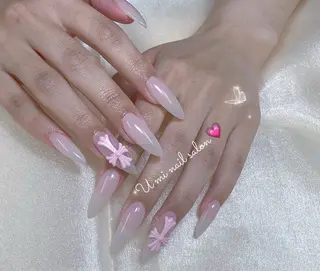 ネイル U·Mi nail salon所属・U·Mi 上野御徒町容のネイルデザイン