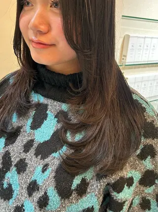ロング 南 菜花のヘアスタイル