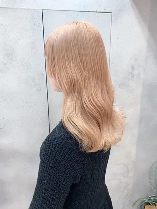 ミディアム カラー raika .のヘアスタイル