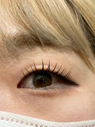 マツエク・マツパ Cure所属・三澤 朱里の眉毛・アイブロウイメージ