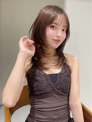 セミロング 🎀 うる艶透明感 カラー / 錦糸町のヘアスタイル