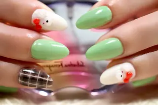 ネイル ママリンド　志村坂上店所属・しみ えんのネイルデザイン