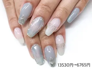 ネイル ネイルR新百合ヶ丘店所属・ネイルR 新百合ヶ丘のネイルデザイン