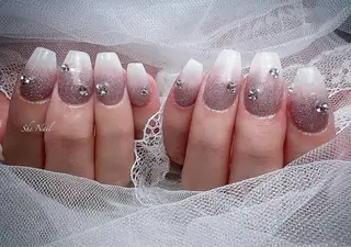 ネイル She   Nail所属・ISA_ BELLAのネイルデザイン