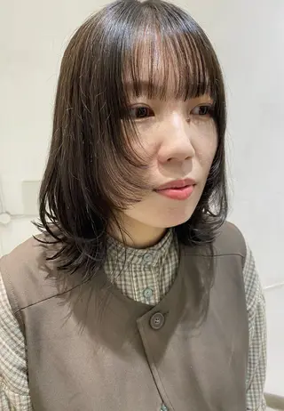 セミロング カラー ✨くびれスタイル✨️ 戸嶋穂乃香のヘアスタイル