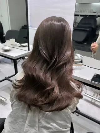 ロング カラー 名古屋栄♡PELE 上品な透明感ベージュのヘアスタイル