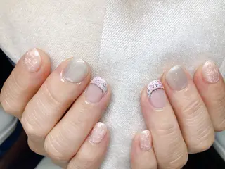 ネイル ECLAT エクラ所属・寺山 千鶴のネイルデザイン