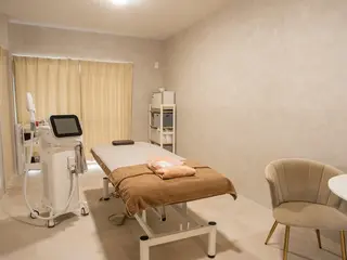 ReBORN  脱毛サロン所属・ReBORN 脱毛サロンのエステ・リラクイメージ