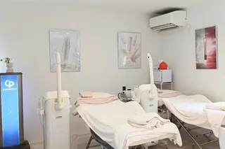 ZELOS　エステ フェイシャル　耳ツボのエステ・リラクイメージ