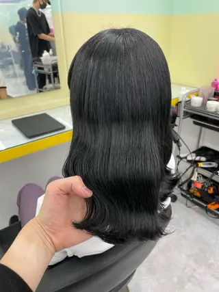 セミロング カラー パーマ ヘアアレンジ ネイル マツエク・マツパ 韓国風ベージュ🤎 赤みなし🌿横浜🤎のヘアスタイル