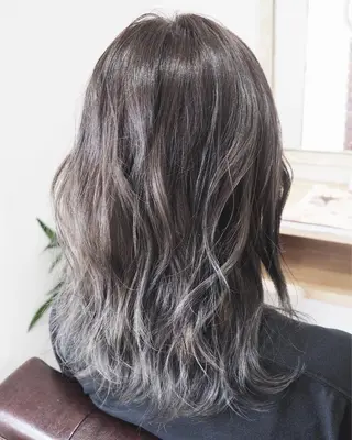 ロング カラー 土屋 貴章のヘアスタイル