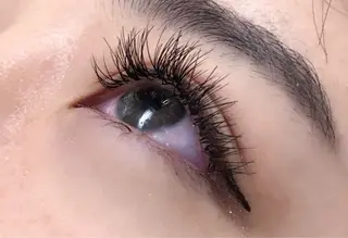 マツエク・マツパ プラスアイ横浜西口店所属・❤︎ MUMU ❤︎のマツエク・マツパデザイン