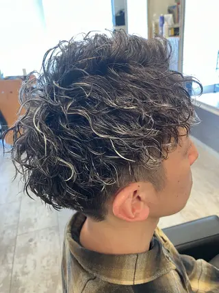 カラー パーマ メンズ メンズ特化/パーマ/ フェードWATARUのヘアスタイル