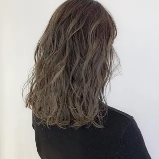 セミロング 渋谷ブリーチカラー 韓国ヘアyuikoのヘアスタイル