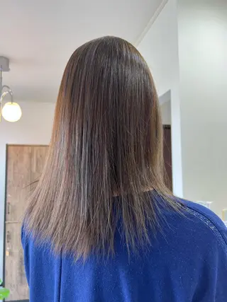 セミロング 松本 菜那のヘアスタイル