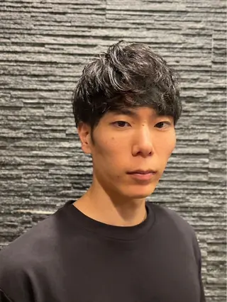 ミディアム まえひら じおんのヘアスタイル