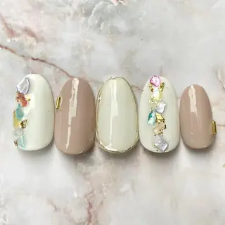 ミディアム Lety total beautyのネイルデザイン