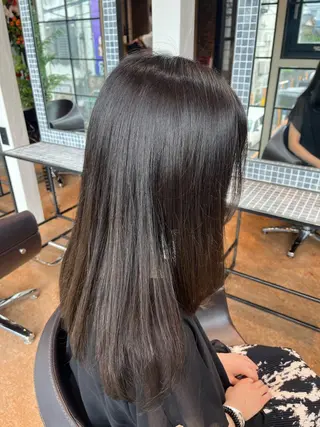 セミロング 【Hwyl】ヒュイル八王子【髪質改善】所属・✨髪質改善✨艶髪✨ MARIのヘアスタイル