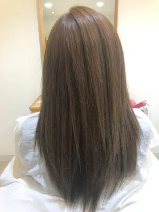 カラー CHIKA Rimのヘアスタイル