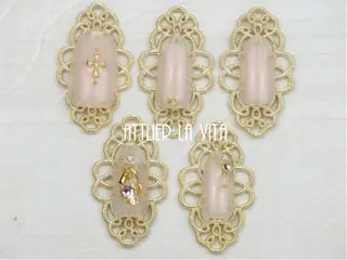 ネイル atelier la vita所属・lavita. mimuraのネイルデザイン