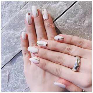 ネイル ＶＩＶＩ nailsalonのネイルデザイン