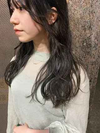 ロング deco所属・無料カットモデル 丸川英心のヘアスタイル
