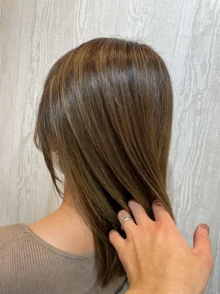 ミディアム カラー ヘアアレンジ HUENEST アカデミーサロンのヘアスタイル