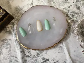 ネイル Nail_refrain所属・Nakajo Mikaのネイルデザイン