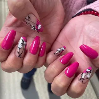 ネイル Beauty Salon amour所属・Seven's / NANAのネイルデザイン