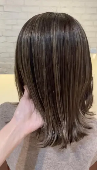 ミディアム カラー BEBE所属・ご新規様限定 透明感カラーKANAのヘアスタイル