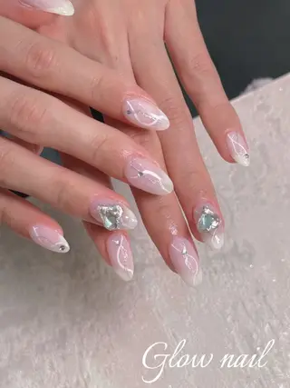 ネイル グロー ネイルのネイルデザイン